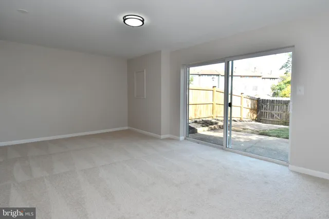 $2,650 | 938 Park Avenue, Herndon, VA 20170