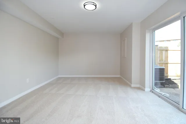 $2,650 | 938 Park Avenue, Herndon, VA 20170