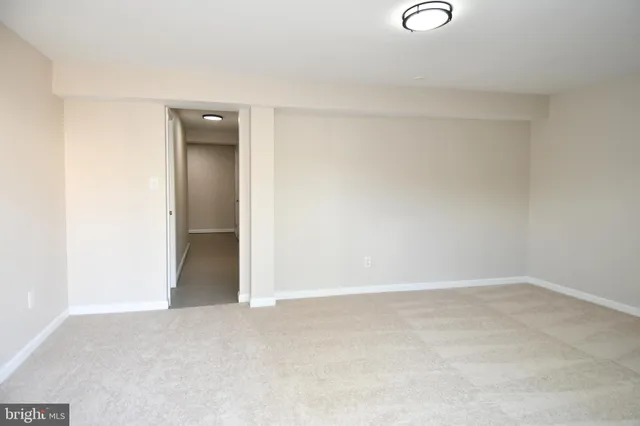 $2,650 | 938 Park Avenue, Herndon, VA 20170