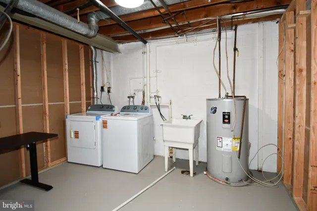 $2,650 | 938 Park Avenue, Herndon, VA 20170