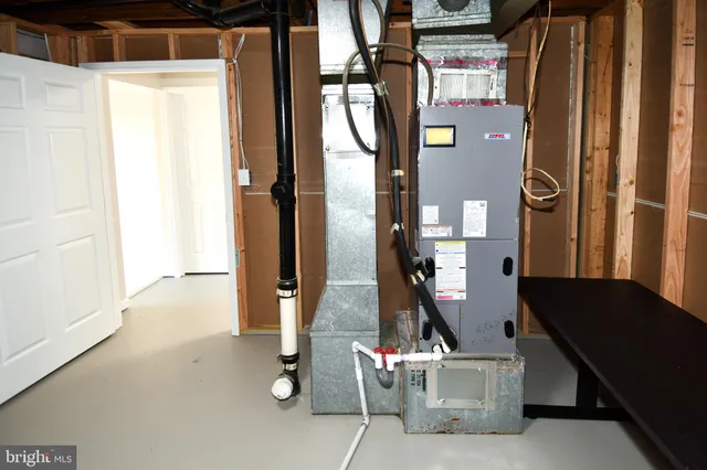 $2,650 | 938 Park Avenue, Herndon, VA 20170