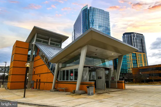 $2,650 | 938 Park Avenue, Herndon, VA 20170