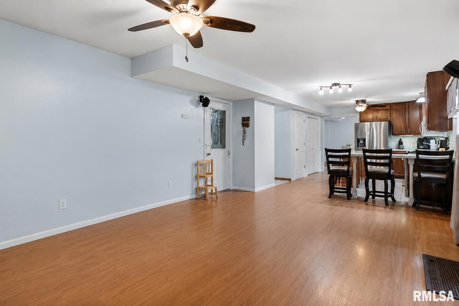 3960 North Northbrook Drive Decatur, IL 62526 - Photo 10 of 37