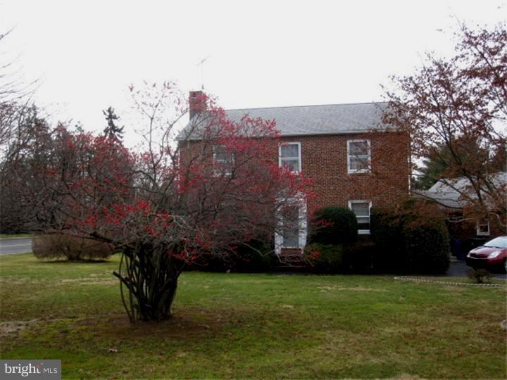 1387 Meetinghouse Road Huntingdon Valley, PA 19006 - Photo 2 of 20 Exterior Front