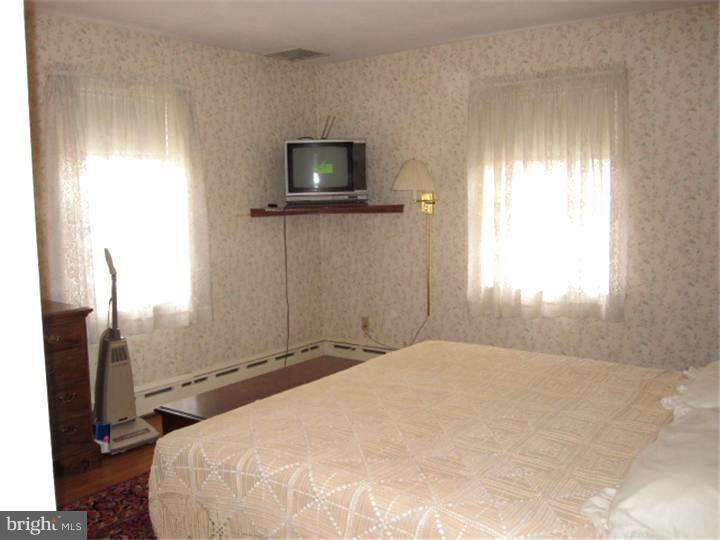 1387 Meetinghouse Road Huntingdon Valley, PA 19006 - Photo 14 of 20 Bedroom 2