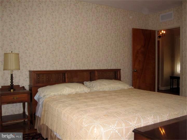 1387 Meetinghouse Road Huntingdon Valley, PA 19006 - Photo 15 of 20 Bedroom 2