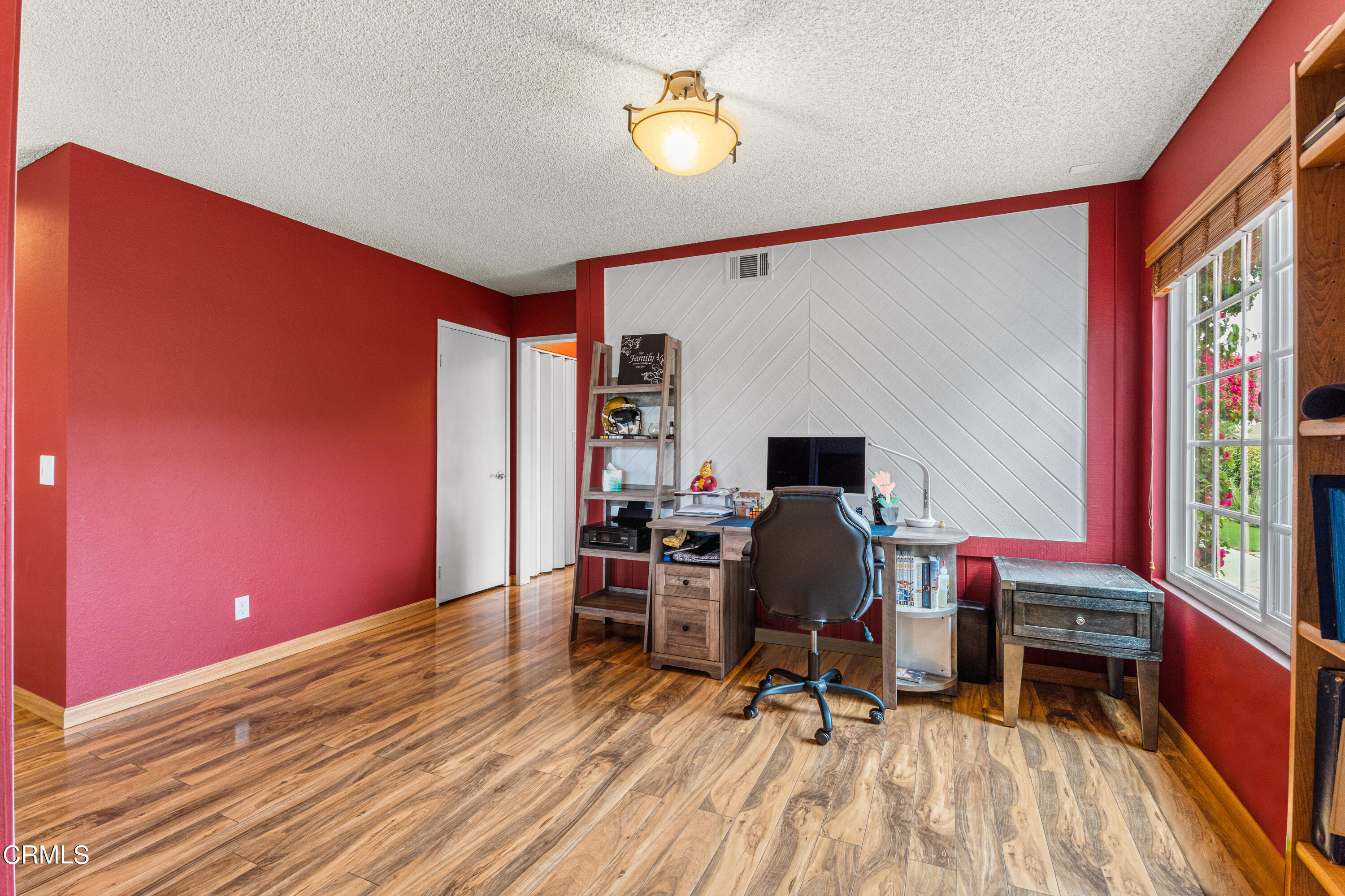 5062 Creekside Road Camarillo, CA 93012 - Photo 12 of 35 11