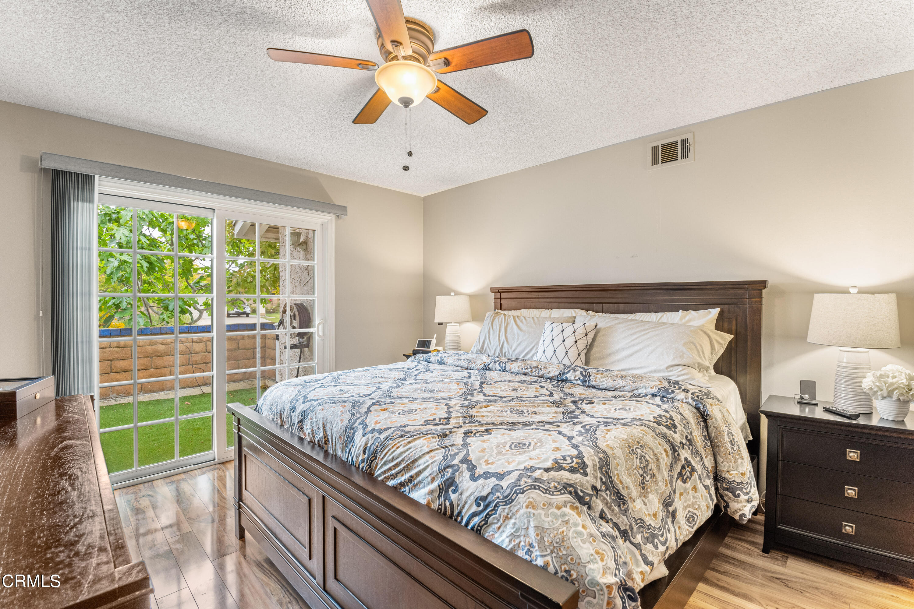 5062 Creekside Road Camarillo, CA 93012 - Photo 13 of 35 12