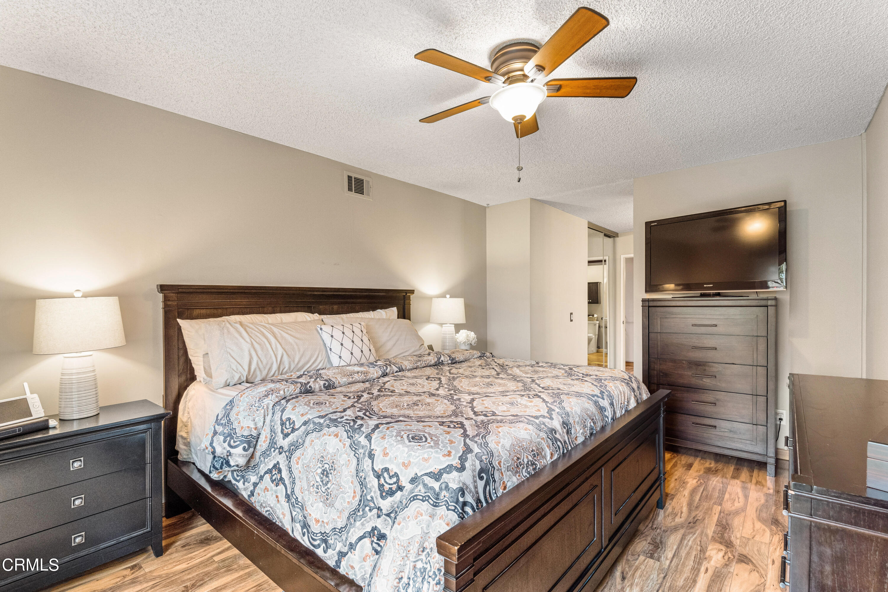 5062 Creekside Road Camarillo, CA 93012 - Photo 14 of 35 13