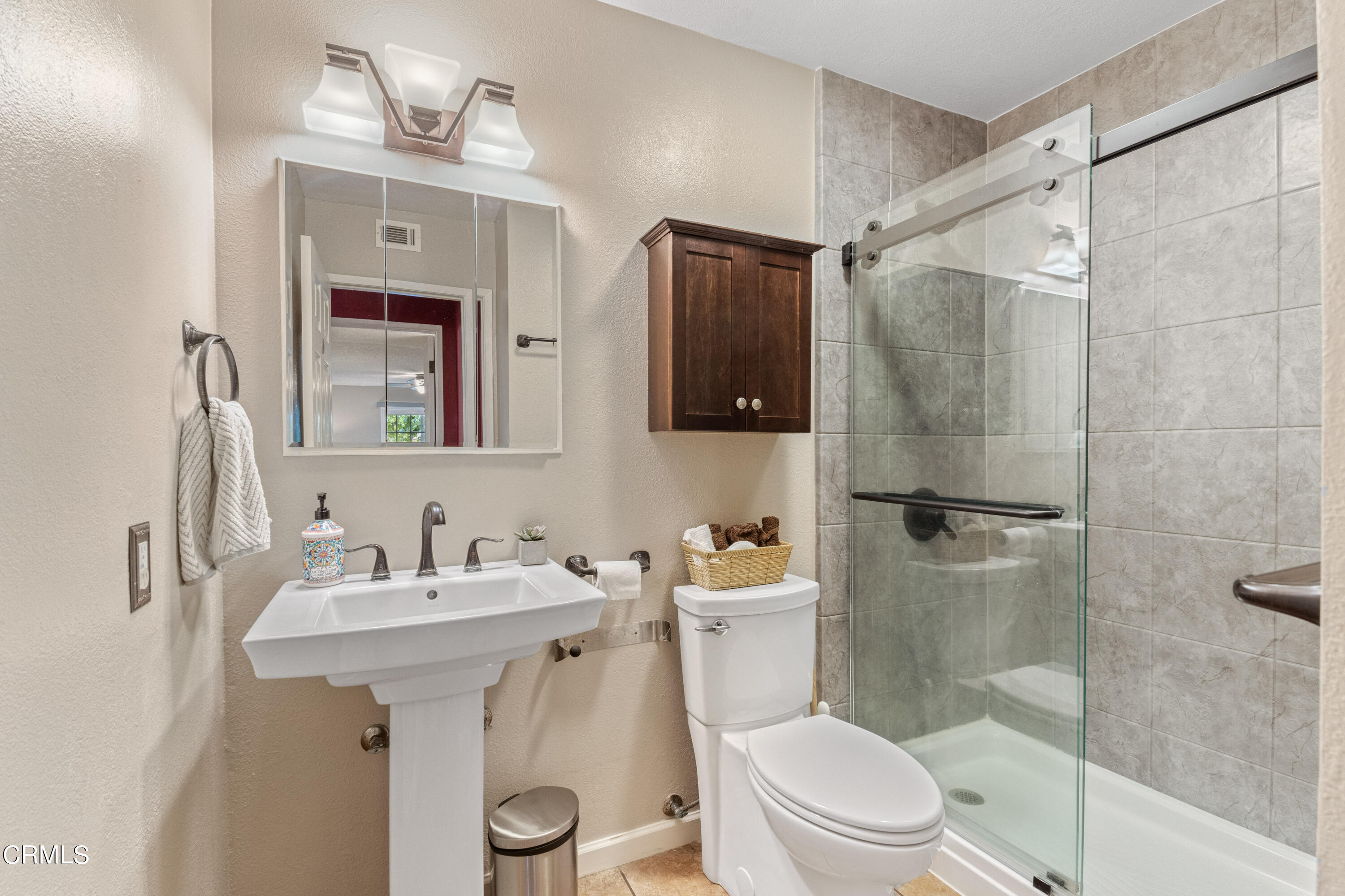 5062 Creekside Road Camarillo, CA 93012 - Photo 22 of 35 21