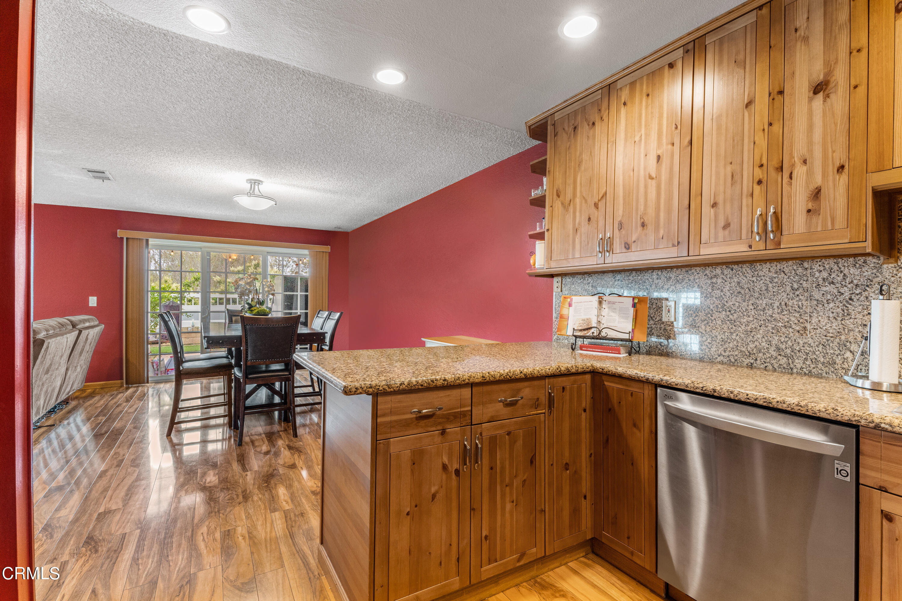 5062 Creekside Road Camarillo, CA 93012 - Photo 8 of 35 7