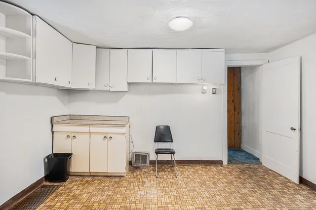 $99,900 | 242 Higgins Street, Niles, MI 49120