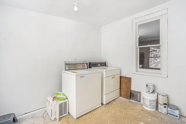 $99,900 | 242 Higgins Street, Niles, MI 49120