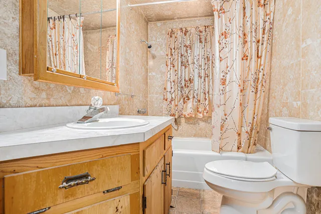 $99,900 | 242 Higgins Street, Niles, MI 49120