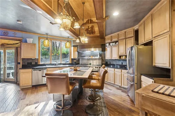 $859,500 | 4101 East 100th Terrace, Kansas City, MO 64137