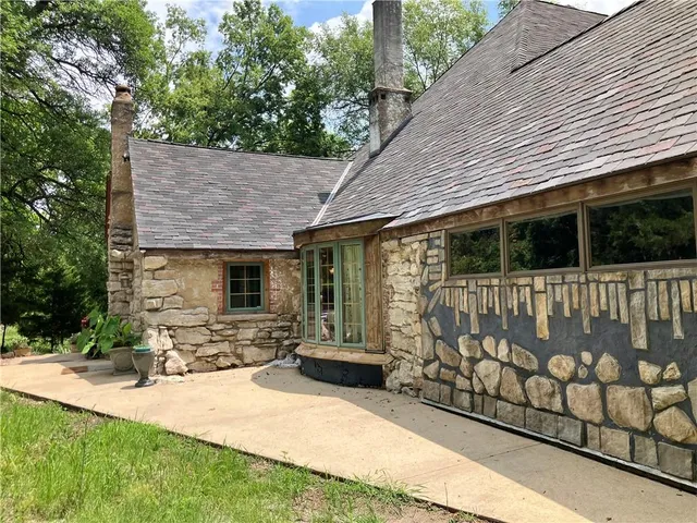 $874,500 | 4101 East 100th Terrace, Kansas City, MO 64137