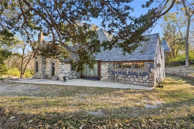 $873,900 | 4101 East 100th Terrace, Kansas City, MO 64137