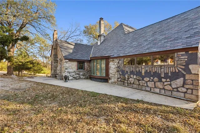 $873,900 | 4101 East 100th Terrace, Kansas City, MO 64137