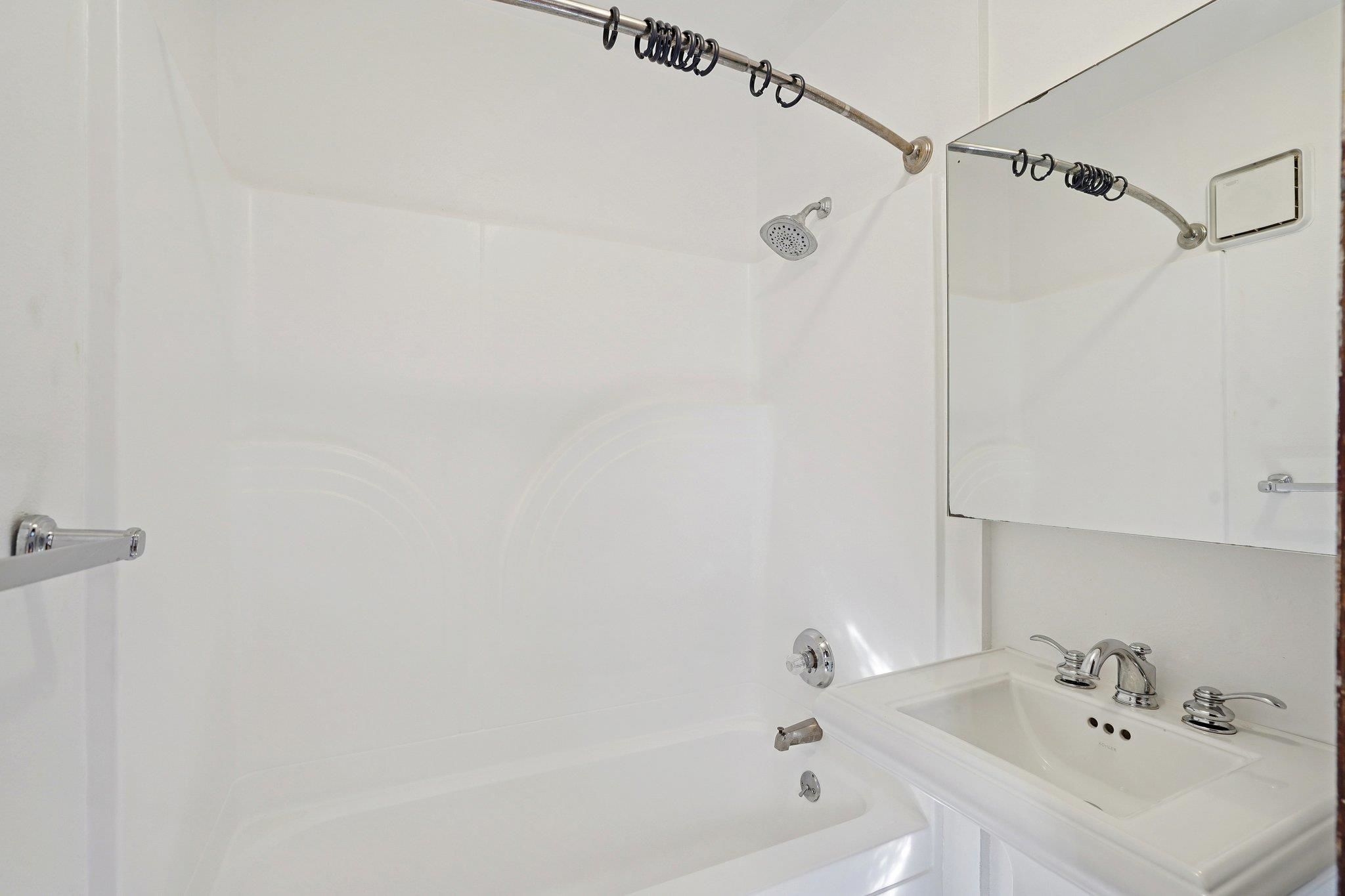 121 South Hamilton Street, Unit 202 Madison, WI 53703 - Photo 27 of 33