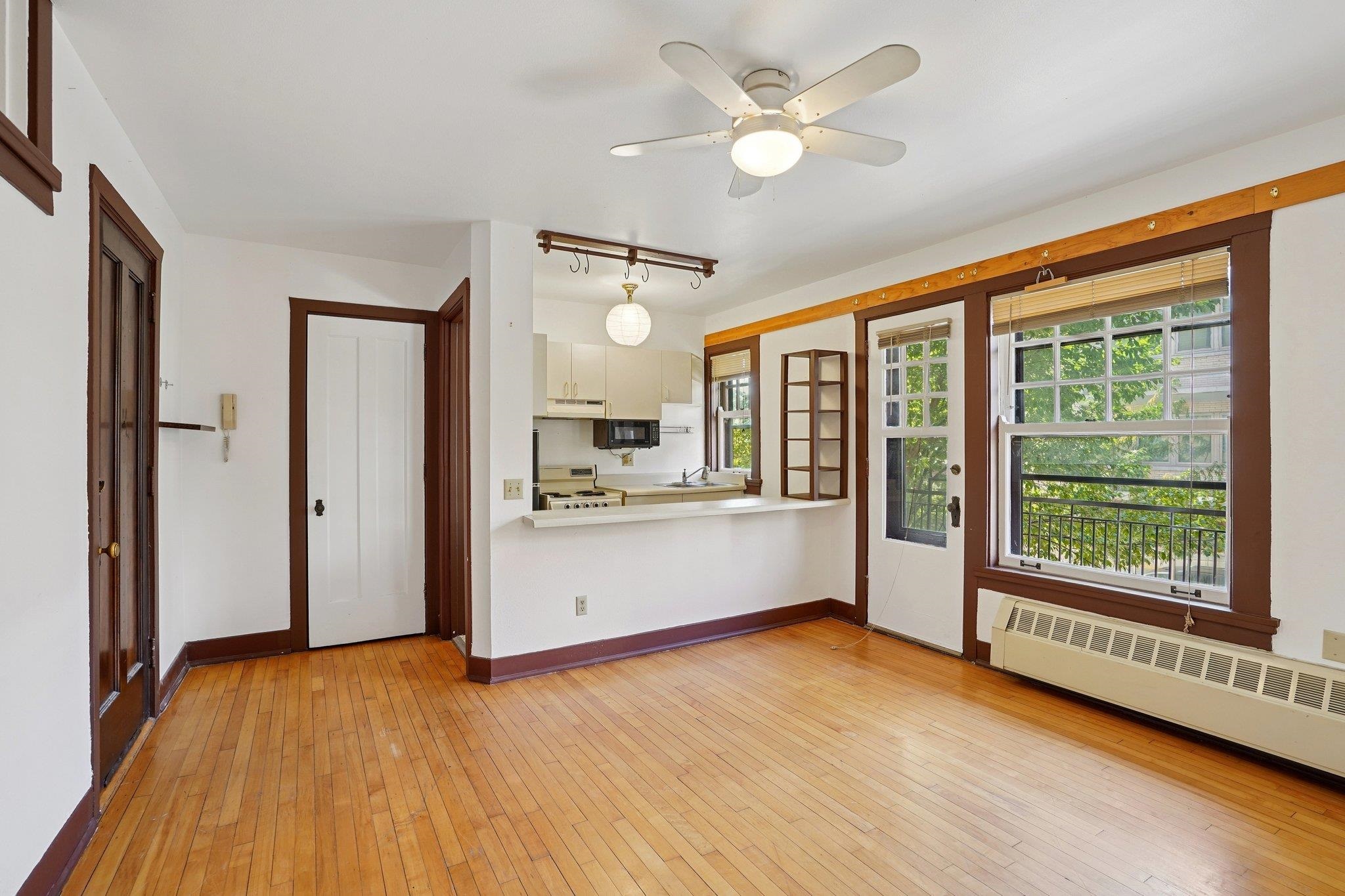 121 South Hamilton Street, Unit 202 Madison, WI 53703 - Photo 8 of 33