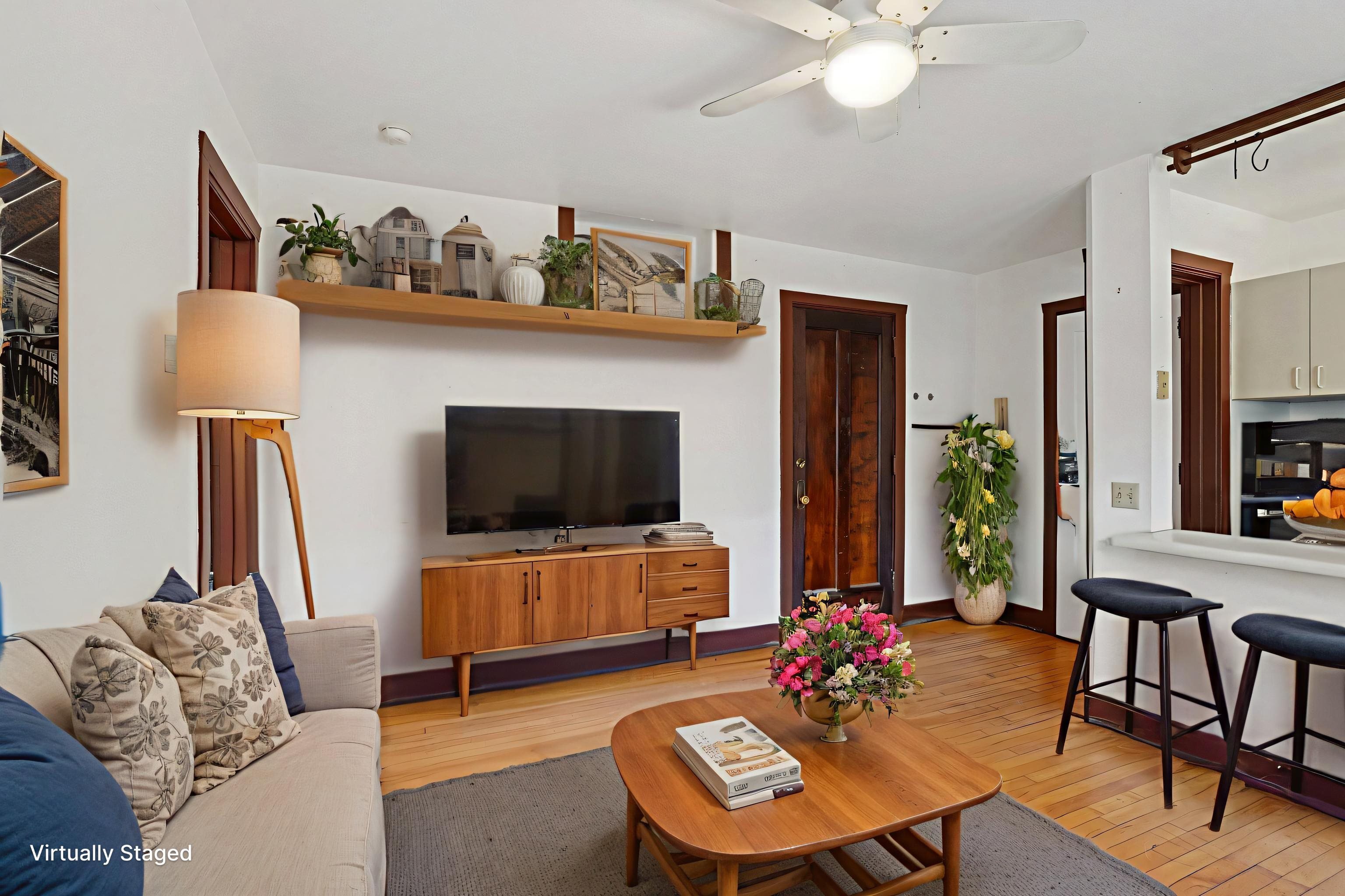 121 South Hamilton Street, Unit 202 Madison, WI 53703 - Photo 9 of 33