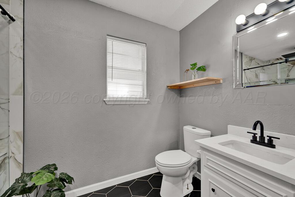 3411 Kingston Road Amarillo, TX 79109 - Photo 31 of 36 master bathroom 2