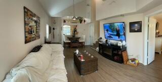 1013 Via Jardin Riviera Beach, FL 33418 - Photo 2 of 9 Living Room