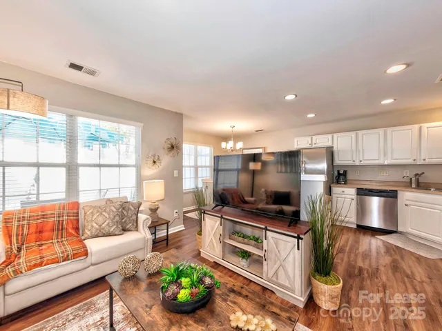 $1,900 | 11316 Morgan Valley Lane, Charlotte, NC 28270