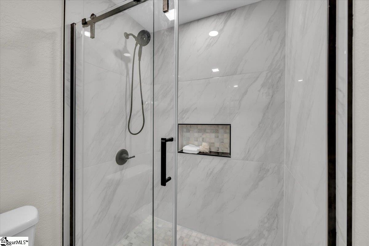 1841 Hudson Road Greenville, SC 29615 - Photo 17 of 38