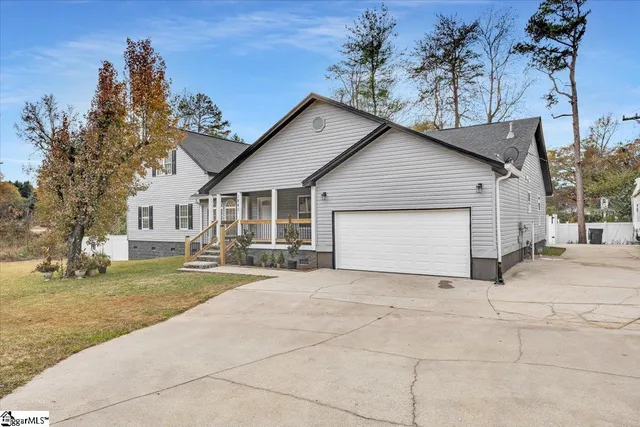 $694,000 | 1841 Hudson Road, Greenville, SC 29615