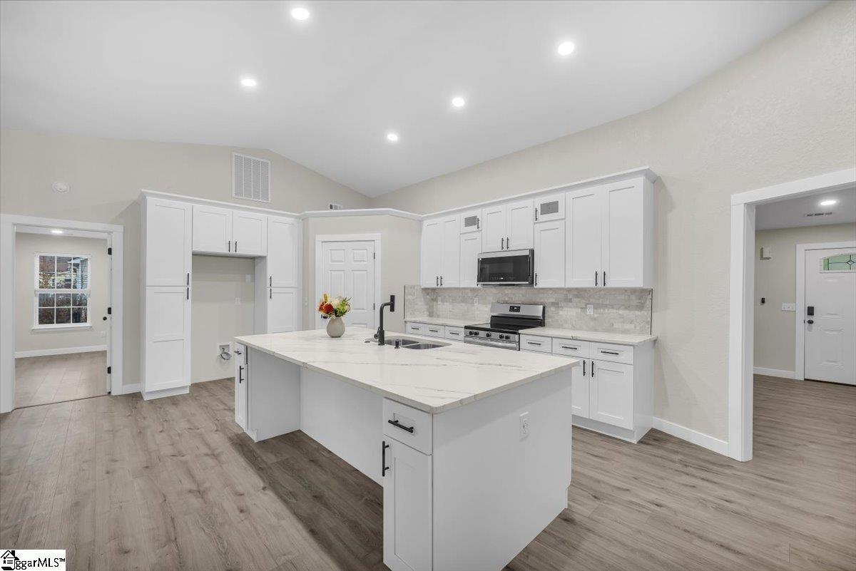 1841 Hudson Road Greenville, SC 29615 - Photo 7 of 38