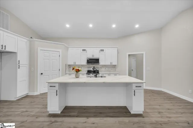 $694,000 | 1841 Hudson Road, Greenville, SC 29615