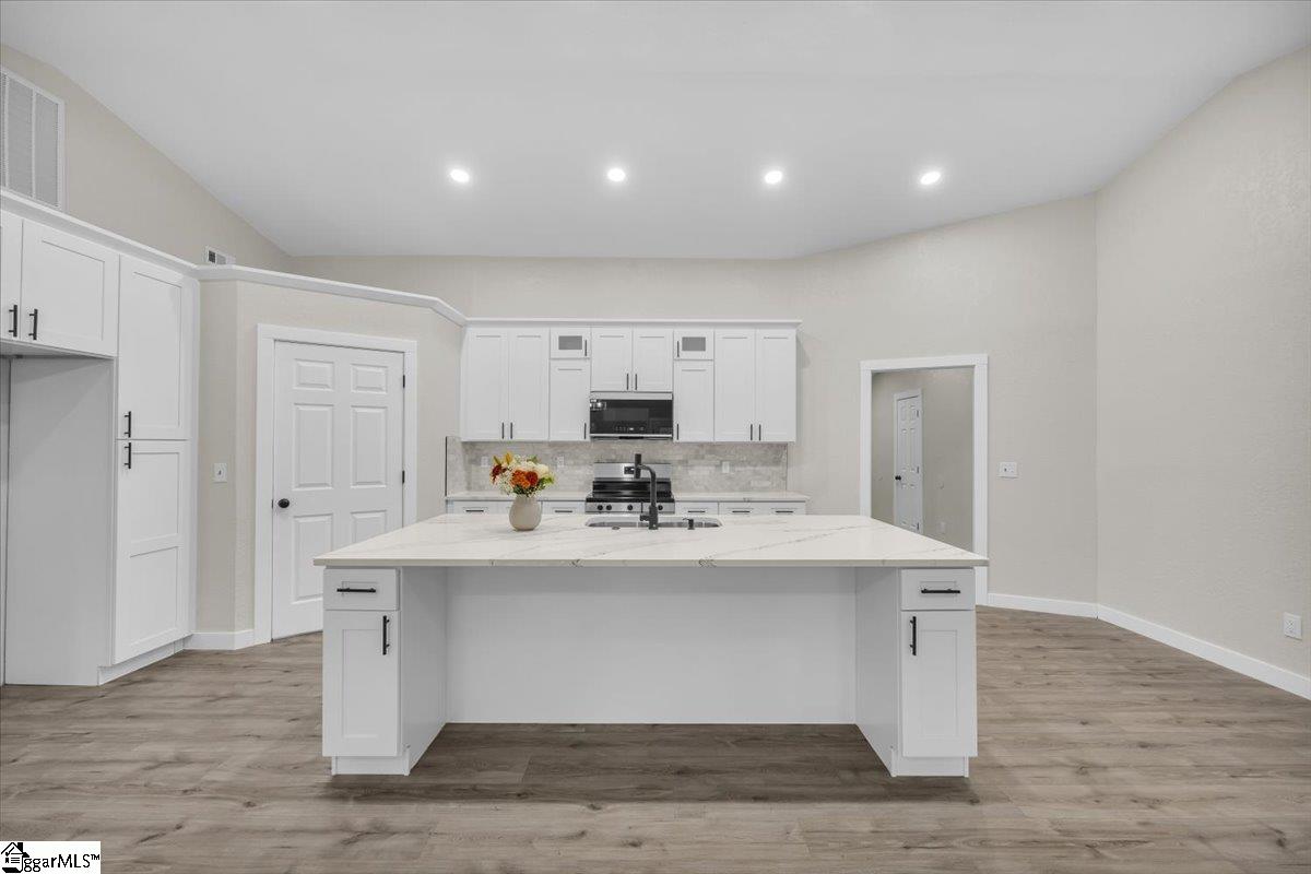 1841 Hudson Road Greenville, SC 29615 - Photo 8 of 38