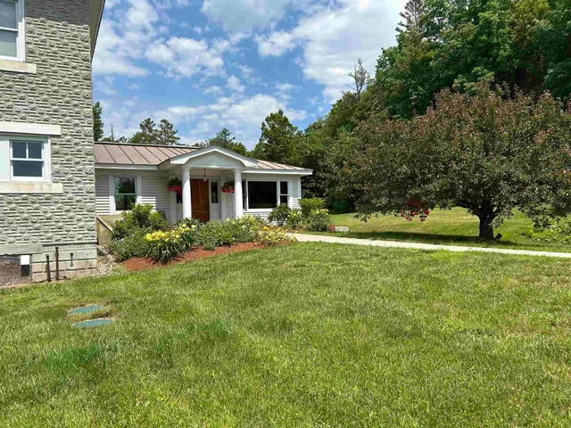 $598,000 | 33 Sunset Hill Road, Randolph, VT 05060