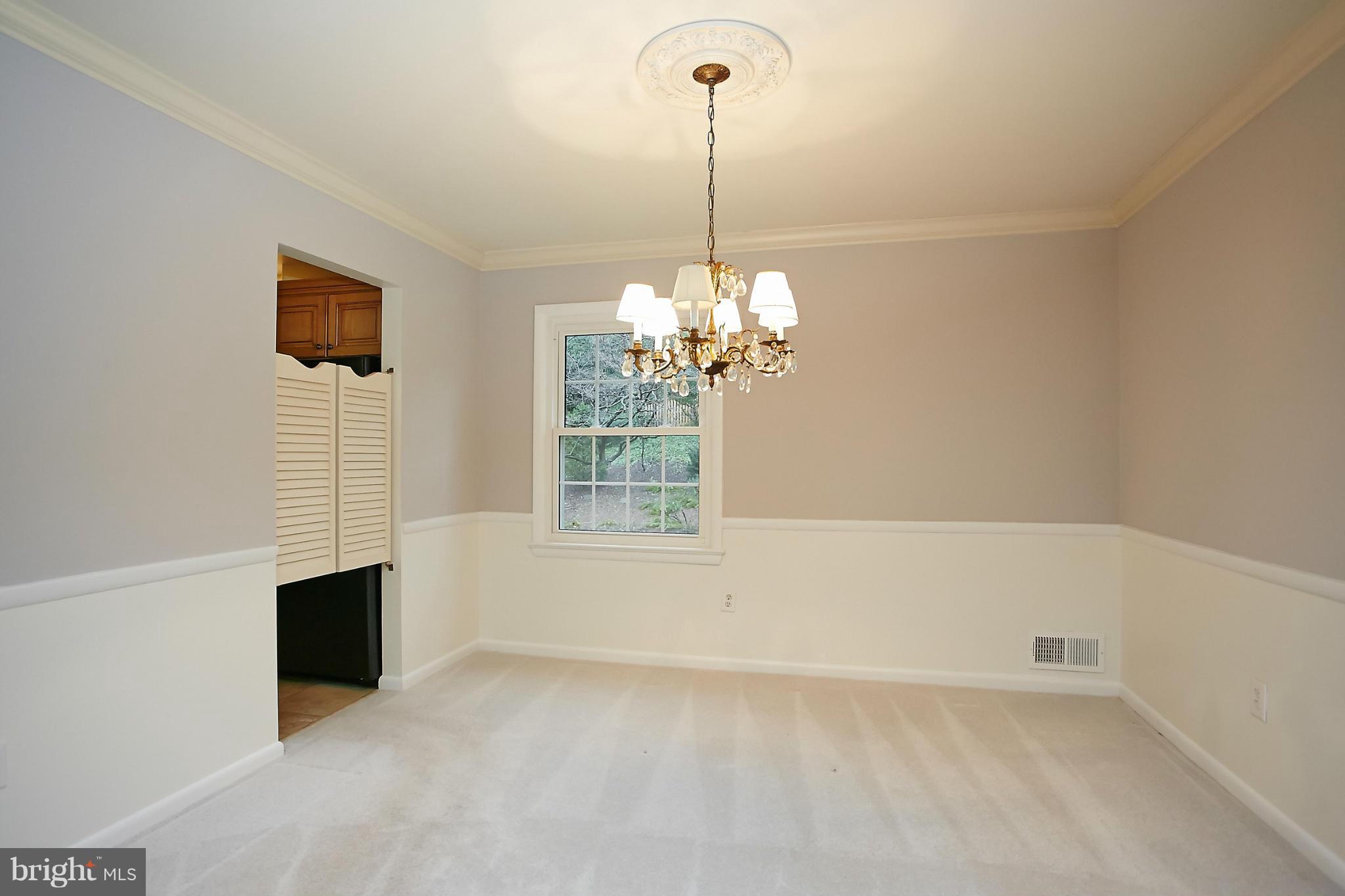 1933 Foxhall Road McLean, VA 22101 - Photo 8 of 30 Dining Room