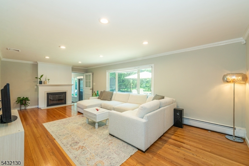77 Hanover Road Mountain Lakes, NJ 07046 - Photo 3 of 36