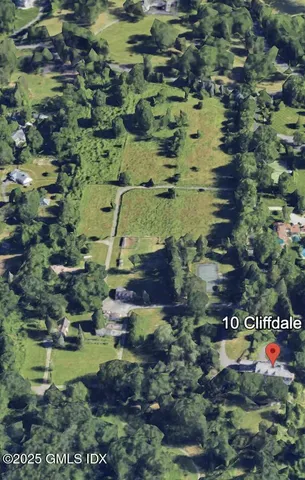 $35,000,000 | 10 Cliffdale Road, Greenwich, CT 06831
