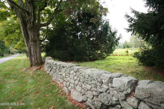 $35,000,000 | 10 Cliffdale Road, Greenwich, CT 06831