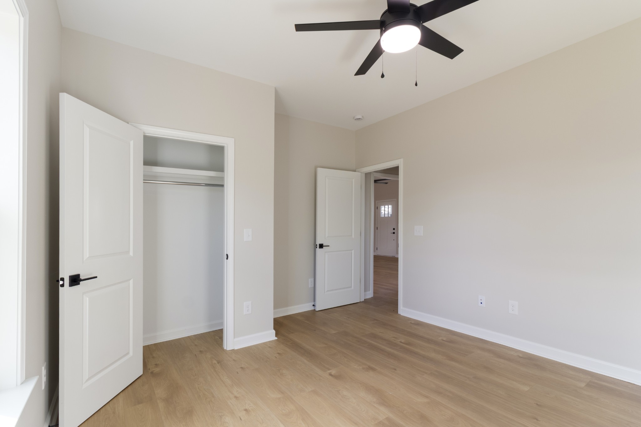 6170 Rocky Mound Road Westmoreland, TN 37186 - Photo 22 of 24 a view of empty room with a ceiling fan