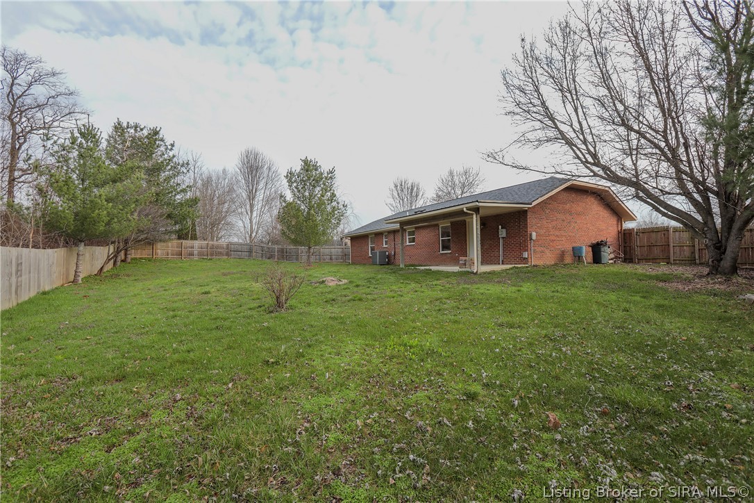 599 South Susan Way Pekin, IN 47165 - Photo 20 of 43