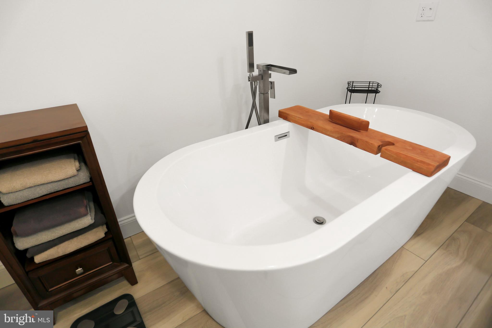 15008 Honodel Road Waynesboro, PA 17268 - Photo 31 of 54 Free standing soaking tub