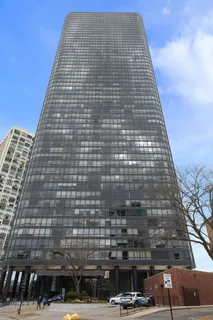 $185,000 | 5415 North Sheridan Road, Unit 4010, Chicago, IL 60640