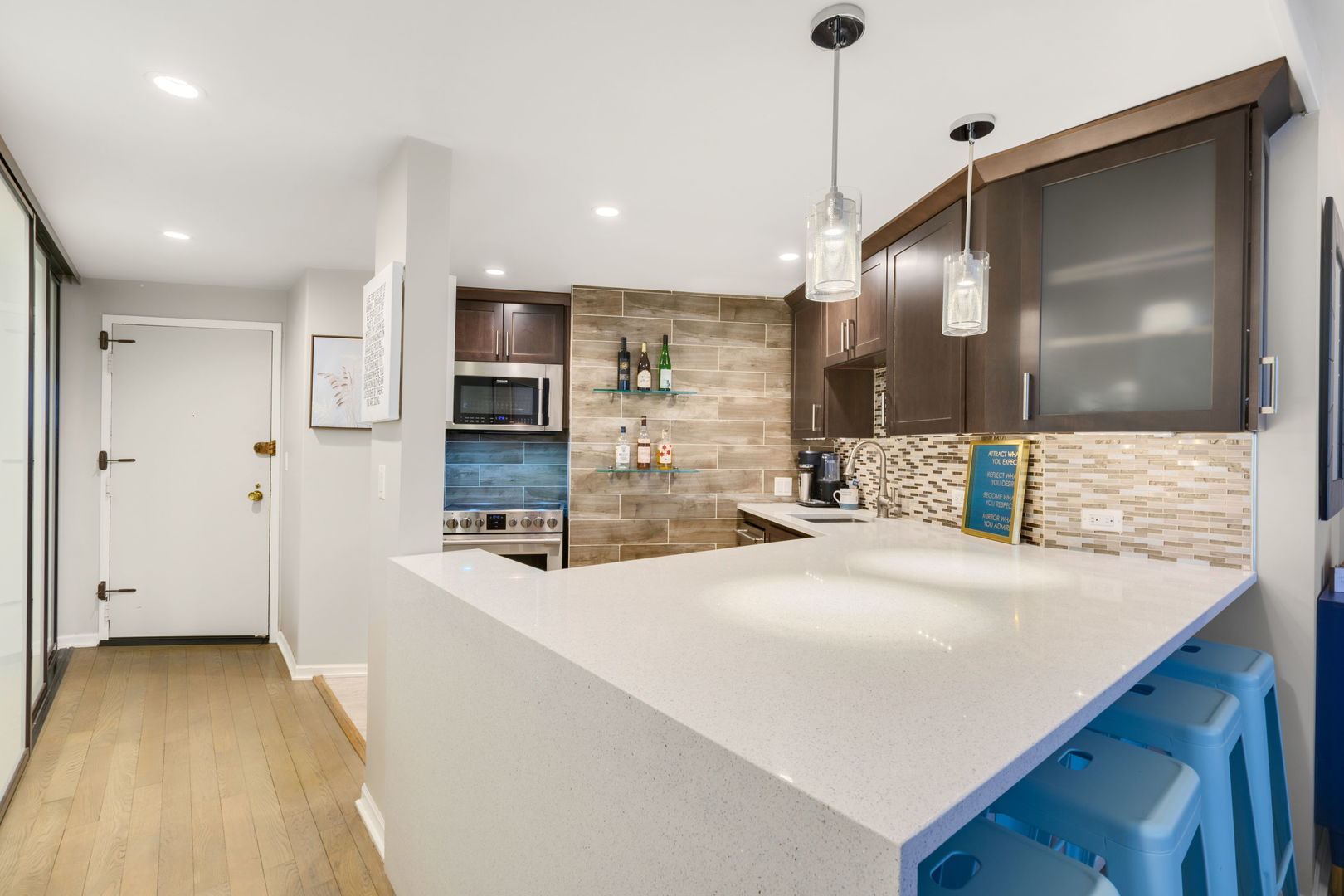 5415 North Sheridan Road, Unit 4010 Chicago, IL 60640 - Photo 7 of 17