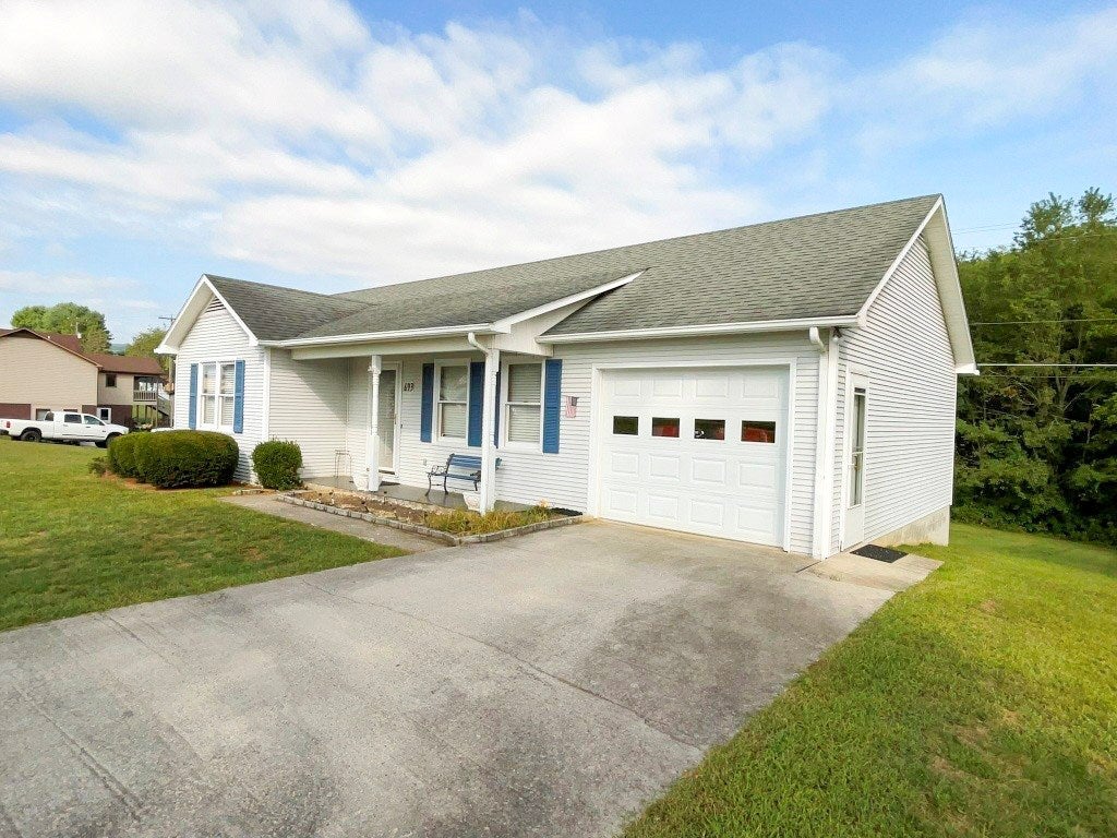 693 Ivanhoe Road Max Meadows, VA 24360 - Photo 4 of 41 Gallery Image 4