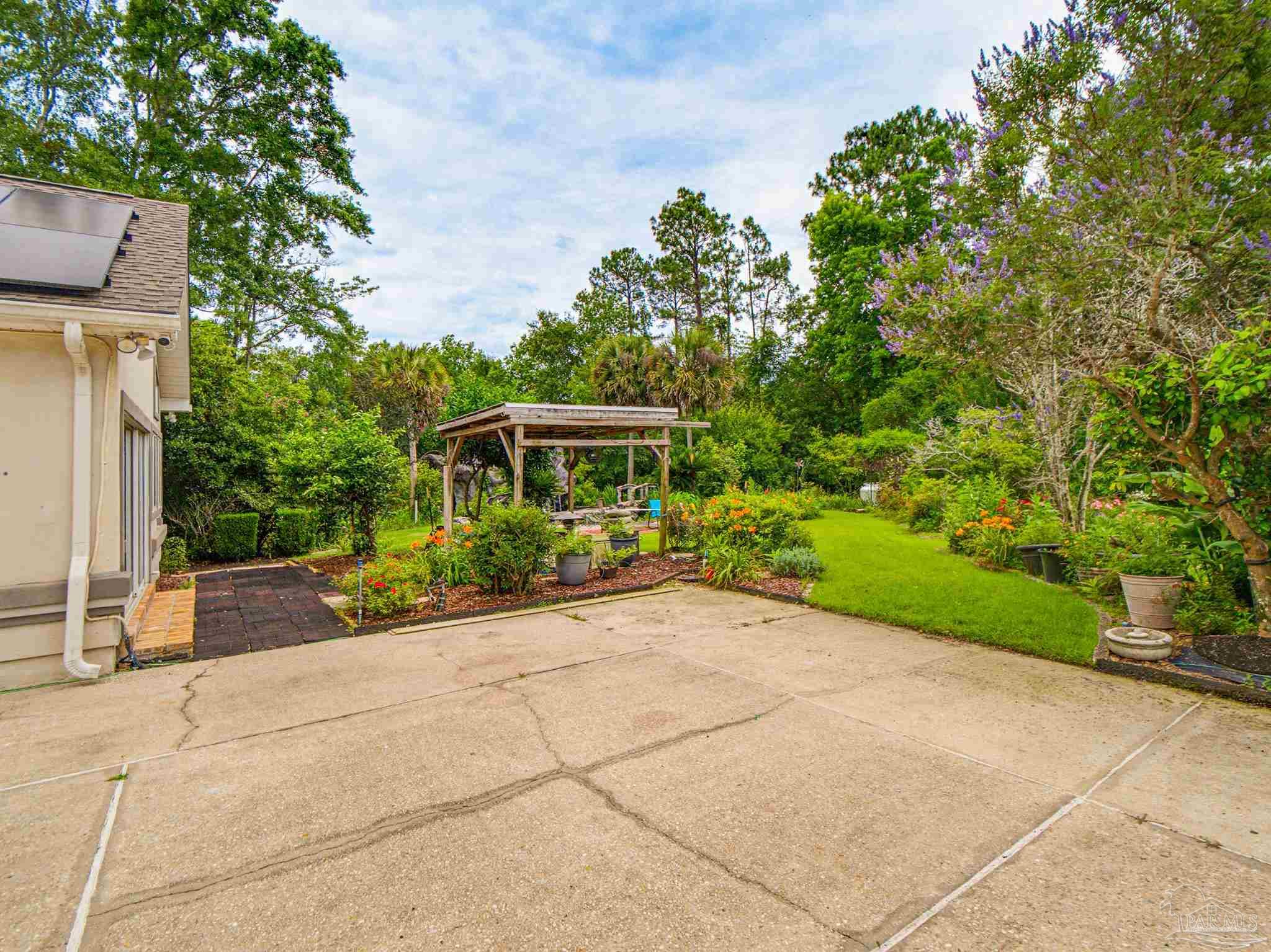 1400 Kings Road Cantonment, FL 32533 - Photo 9 of 63 Gallery Image 9