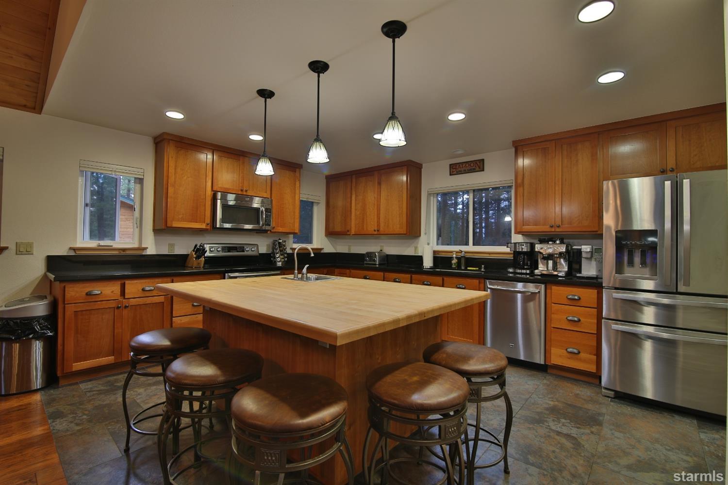 525 Pleasant Valley Road Markleeville, CA 96120 - Photo 5 of 25