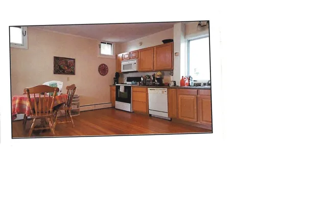 $1,900 | 16 Middle Street, Unit 2 UPSTAIRS, Keene, NH 03431