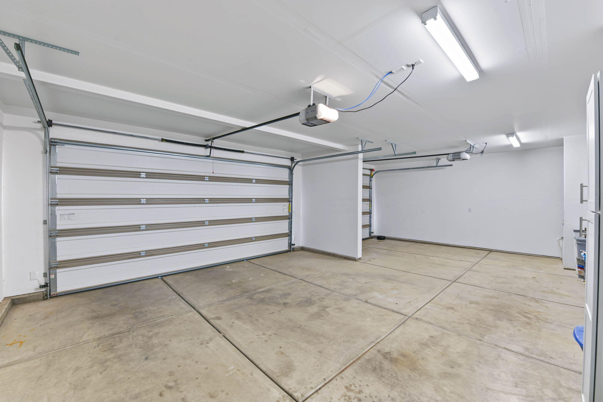 3263 East 3050 S Street St. George, UT 84790 - Photo 16 of 42 Garage