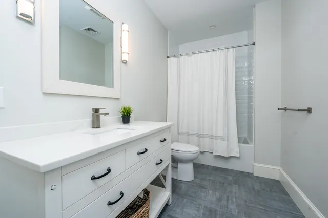 $1,950,000 | 67 Fire Station Road, Osterville, MA 02655