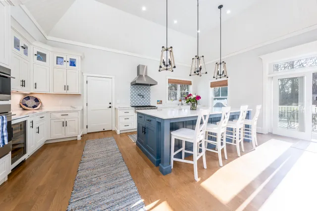 $1,950,000 | 67 Fire Station Road, Osterville, MA 02655